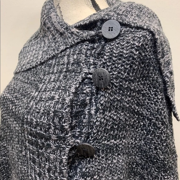 Le Chateau Women’s Fringed Knit Poncho Tweed Black Grey S-M - Picture 10 of 10